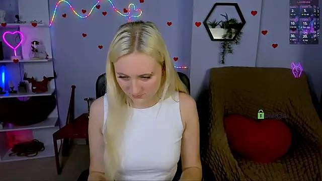 madam uliis online show from May 3, 2026, 10:20 am