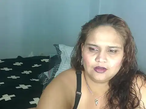 clover cams1874 online show from September 28, 2025, 5:31 pm