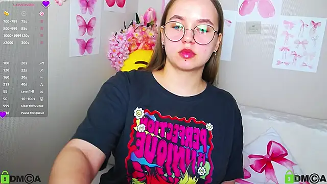 Lilysweet13 online show from September 14, 2025, 8:48 am