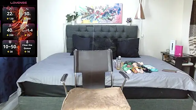 mia velvet1 online show from October 14, 2025, 2:17 pm