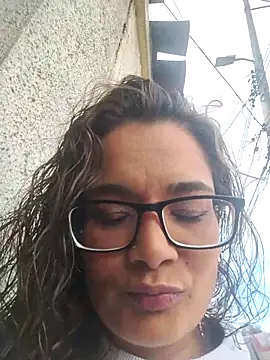 Rose Thompson1 online show from April 30, 2026, 1:07 pm