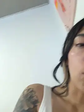 Abby Piink online show from May 2, 2026, 4:28 am