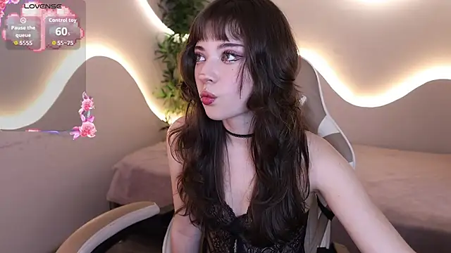 Miyuki wolf online show from November 12, 2025, 8:45 pm