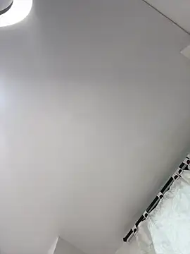 Snapshot of Ivelleee_ chatting on February 7, 2026, 5:32 pm Ivelleee online show from February 7, 2026, 5:32 pm