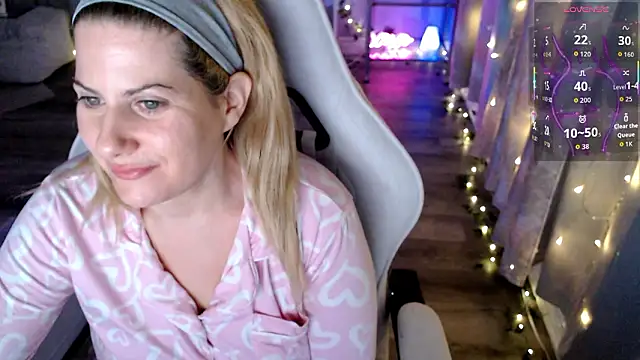 Snapshot of BellaStar84 chatting on March 3, 2026, 11:28 am BellaStar84 online show from March 3, 2026, 11:28 am