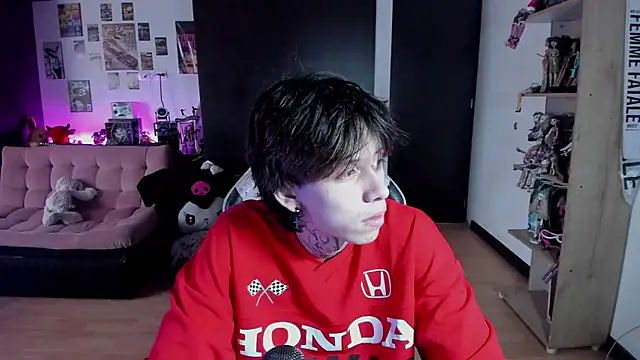xIce Boy online show from June 18, 2026, 6:46 pm