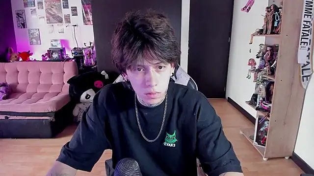 xIce Boy online show from June 8, 2026, 1:33 pm