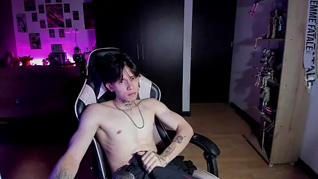 xIce Boy online show from June 14, 2026, 1:13 am