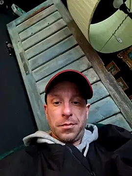 svenpfeifer online show from March 12, 2025, 9:44 am