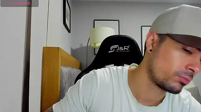 Dante Storm online show from March 17, 2025, 11:02 pm