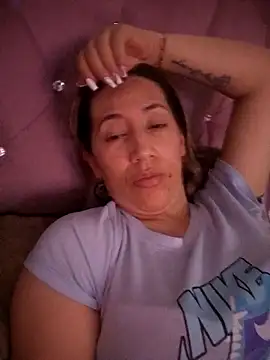 Snapshot of melany-92xxx chatting on February 3, 2026, 3:04 am melany-92xxx online show from February 3, 2026, 3:04 am