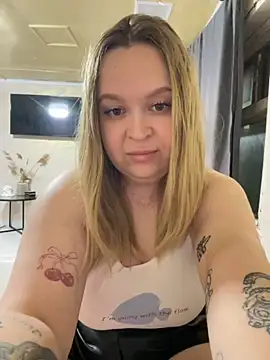 Snapshot of IMHORNYWET chatting on September 9, 2025, 5:33 pm IMHORNYWET online show from September 9, 2025, 5:33 pm