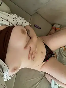 Snapshot of IMHORNYWET chatting on September 30, 2025, 9:48 am IMHORNYWET online show from September 30, 2025, 9:48 am