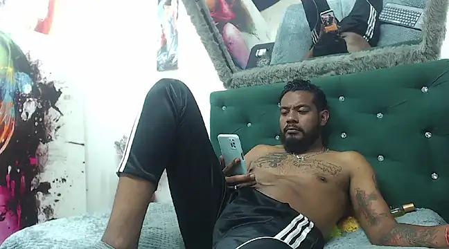 BladeFoxxx1 online show from March 20, 2025, 7:25 am