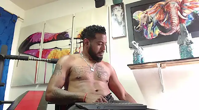 BladeFoxxx1 online show from March 13, 2025, 7:17 pm