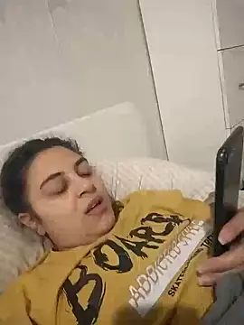 Veramaia online show from March 14, 2025, 1:57 pm