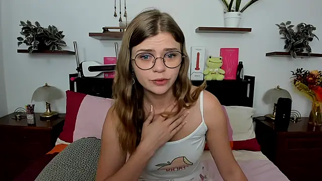 Snapshot of HaleyReedme chatting on June 6, 2026, 7:13 am HaleyReedme online show from June 6, 2026, 7:13 am