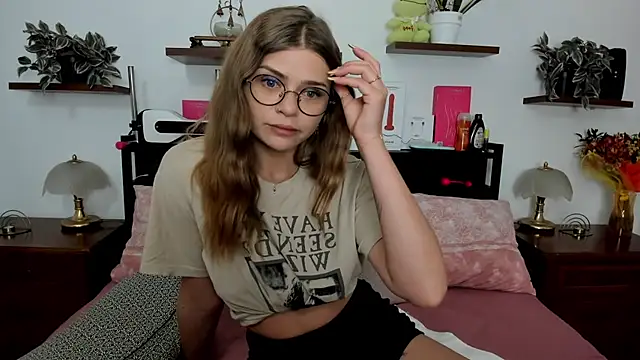 Snapshot of HaleyReedme chatting on June 16, 2026, 6:57 am HaleyReedme online show from June 16, 2026, 6:57 am