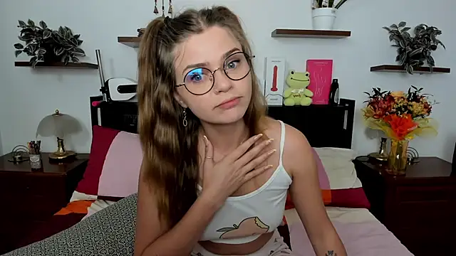 Snapshot of HaleyReedme chatting on June 7, 2026, 7:02 am HaleyReedme online show from June 7, 2026, 7:02 am