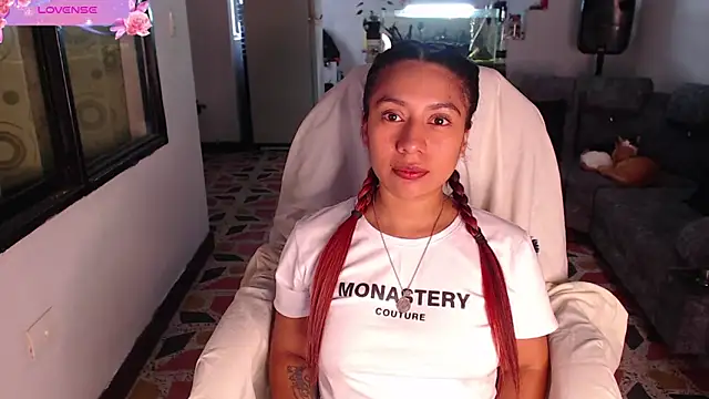 yes0225 online show from November 5, 2025, 3:48 pm