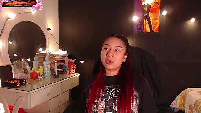 yes0225 online show from October 14, 2025, 4:07 pm