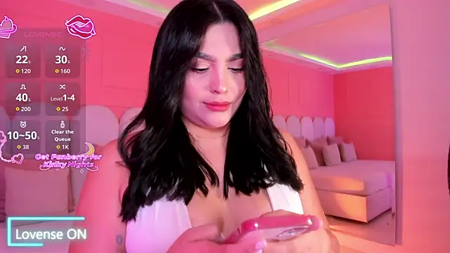 eva sainnt online show from February 26, 2026, 4:34 am