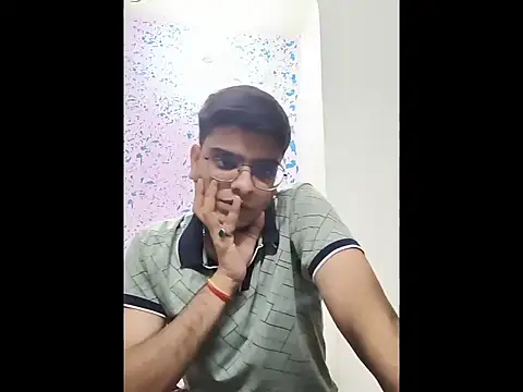 Snapshot of sutfvkii chatting on October 29, 2025, 5:01 pm sutfvkii online show from October 29, 2025, 5:01 pm