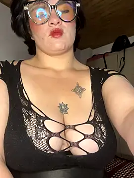 Snapshot of Mistress_Niky_ chatting on September 27, 2025, 1:23 am Mistress Niky online show from September 27, 2025, 1:23 am