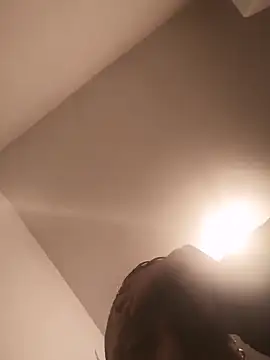 Snapshot of yourflowerpink chatting on February 19, 2026, 6:05 pm yourflowerpink online show from February 19, 2026, 6:05 pm