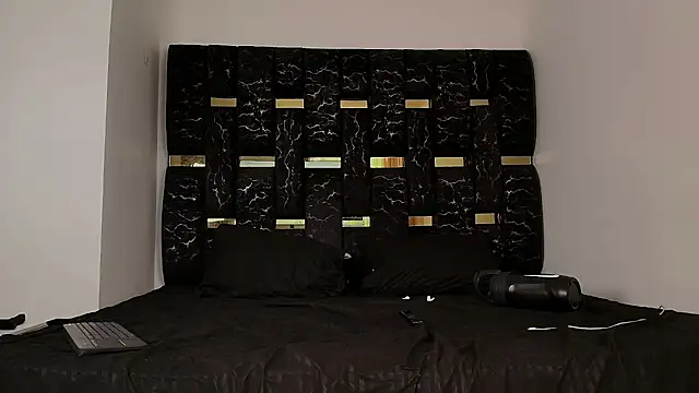 chris blake   online show from September 10, 2025, 6:07 pm