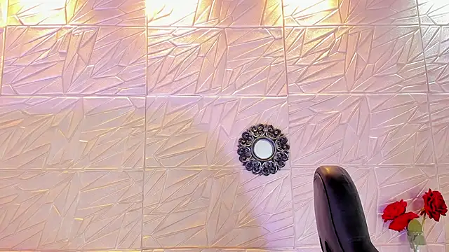 Gaviluc  online show from March 19, 2025, 1:51 pm