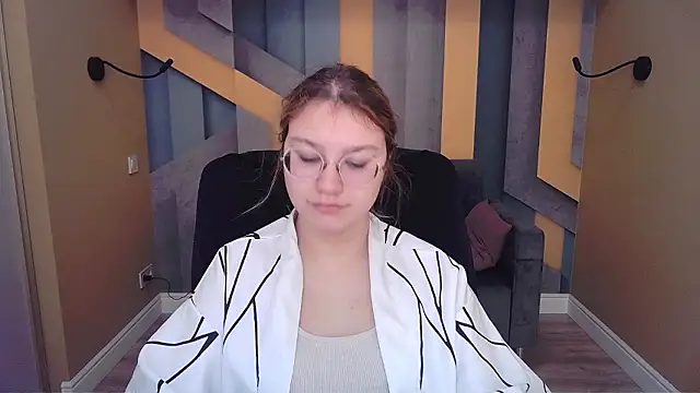 AngelinaLow online show from February 16, 2026, 12:26 pm