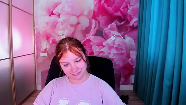 Snapshot of AngelinaLow chatting on June 20, 2026, 11:26 am AngelinaLow online show from June 20, 2026, 11:26 am