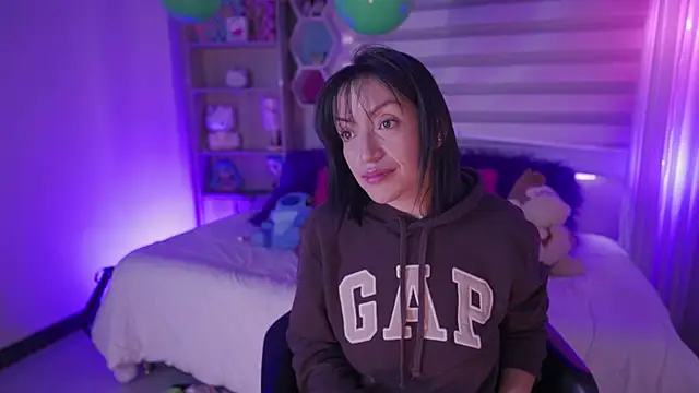 Madison Mayer online show from March 19, 2025, 4:13 pm