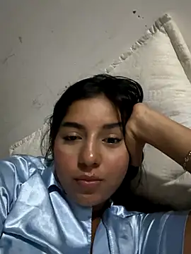 BabyAbril18 online show from November 11, 2025, 3:12 am