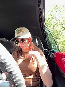 SpaceCowWhore online show from September 12, 2025, 5:24 pm