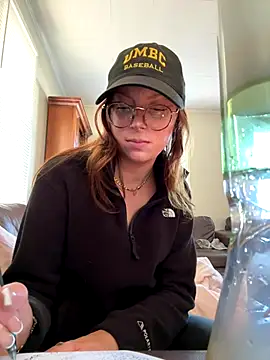 SpaceCowWhore online show from October 9, 2025, 4:29 pm