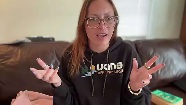 SpaceCowWhore online show from June 18, 2026, 3:50 pm