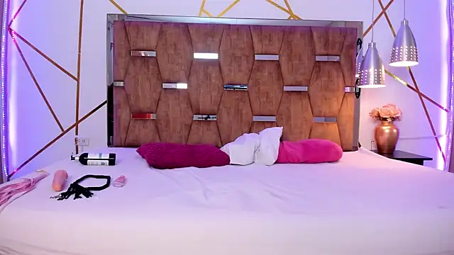 AndrewPeach  online show from March 19, 2025, 4:47 am