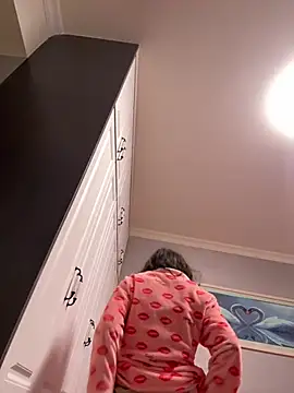 Snapshot of aa520uv chatting on February 24, 2026, 1:28 am aa520uv online show from February 24, 2026, 1:28 am