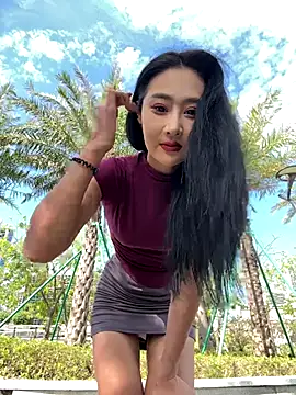 linger-23 online show from October 30, 2025, 5:39 am