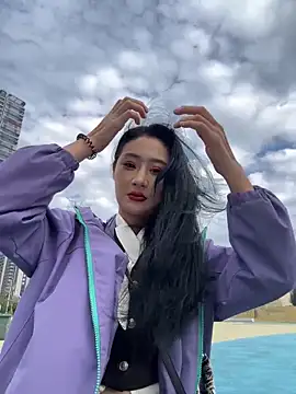 linger-23 online show from December 18, 2025, 7:13 am