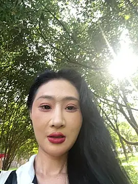 linger-23 online show from October 1, 2025, 7:02 am