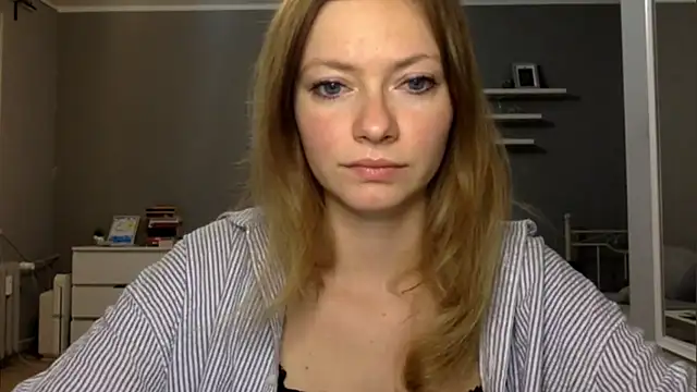 Snapshot of MillieShow chatting on February 10, 2026, 10:09 pm MillieShow online show from February 10, 2026, 10:09 pm