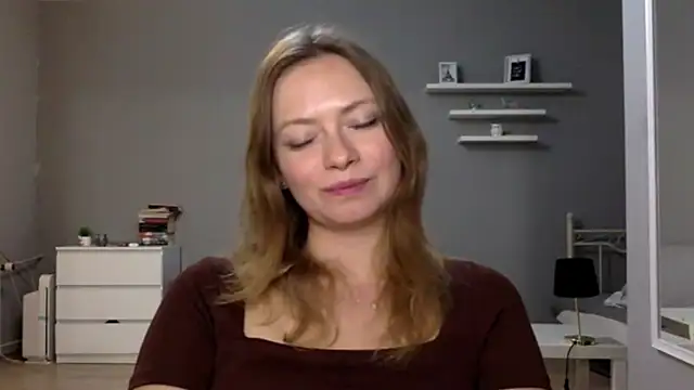 MillieShow online show from October 26, 2025, 10:21 pm