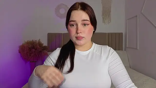 Cute kitty- online show from February 4, 2026, 1:39 pm