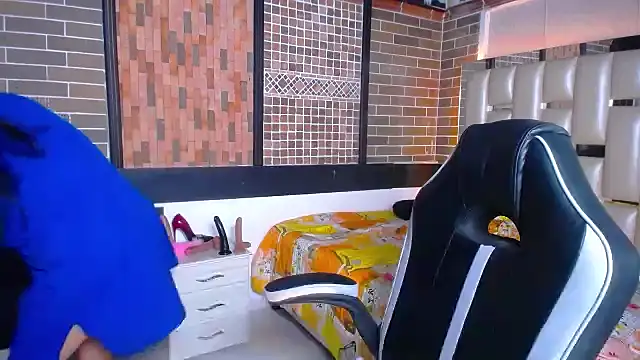 kriss sweetboobs10 online show from September 20, 2025, 12:43 pm