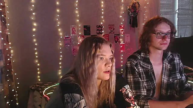 Your Horny Friends online show from May 6, 2026, 1:48 pm