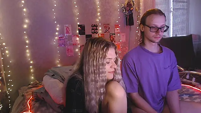 Your Horny Friends online show from April 27, 2026, 1:31 pm