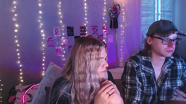 Your Horny Friends online show from May 5, 2026, 1:25 pm